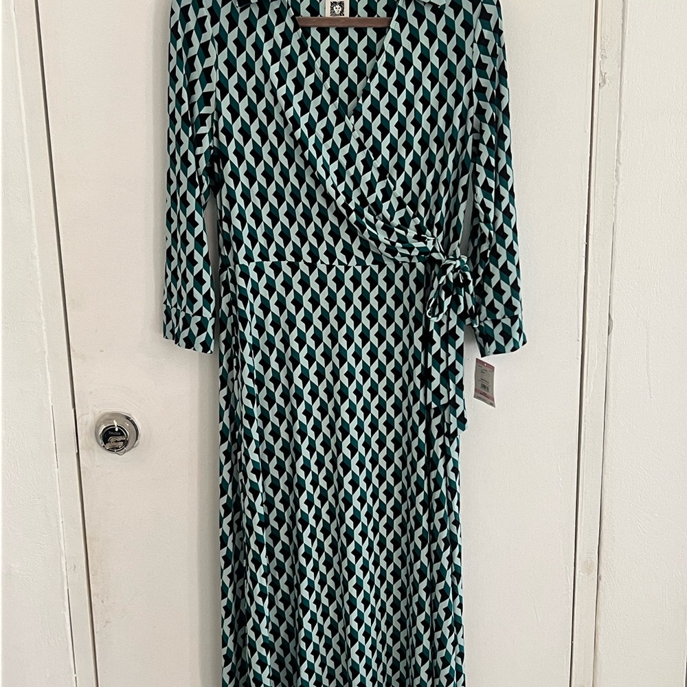 Anne Klein Green and White Long Sleeve Wrap Dress